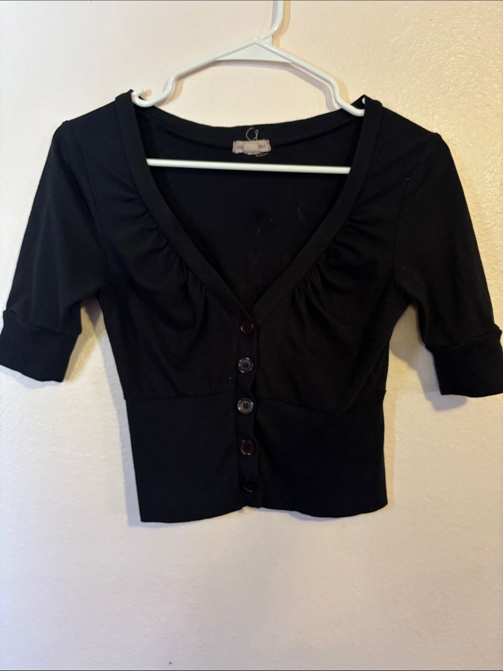 Woman’s Y2K Black Short Sleeve Button Front V Neck Cardigan, Size S